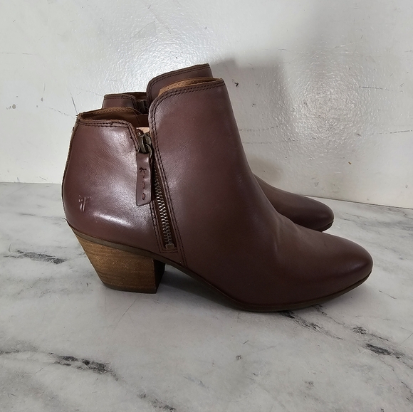 Frye Judith Zip Bootie Wheat Brown Ankle Boots 9.5 New With...